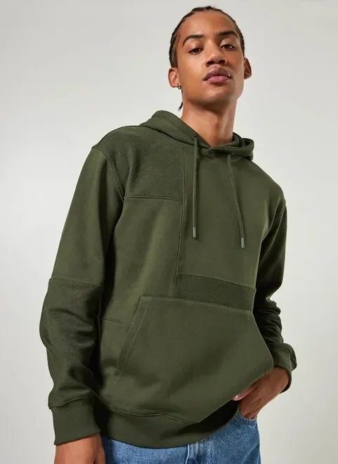 moletom canguru verde militar com recortes moletom canguru verde militar com recortes