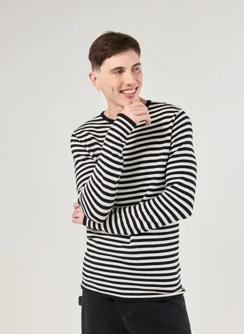 blusa manga longa em tricô listrado blusa manga longa em tricô listrado