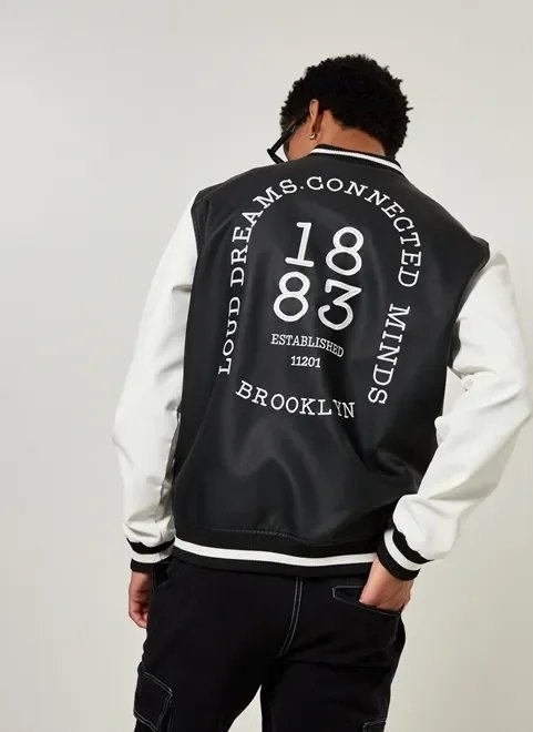 jaqueta college em poliuretano jaqueta college em poliuretano