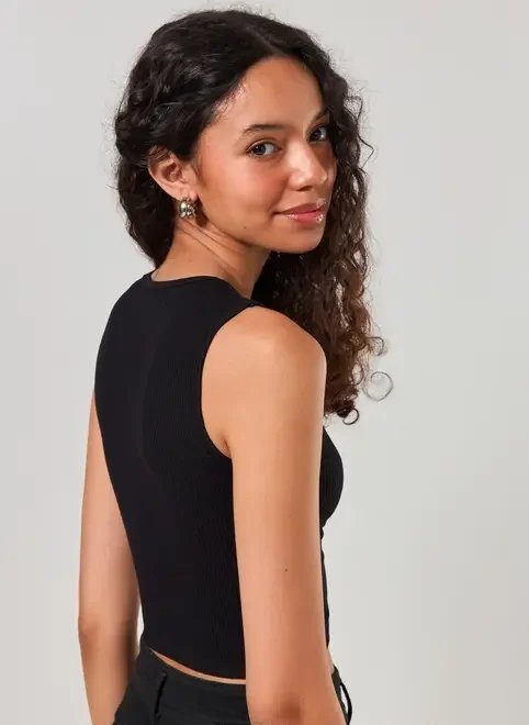 regata seamless preta com tule regata seamless preta com tule