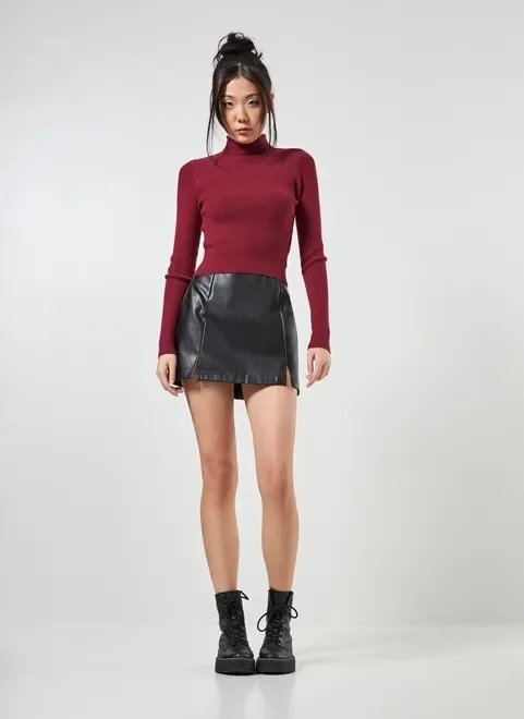 blusa de tricô com gola alta blusa de tricô com gola alta