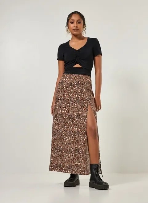 blusa cropped preta com abertura blusa cropped preta com abertura
