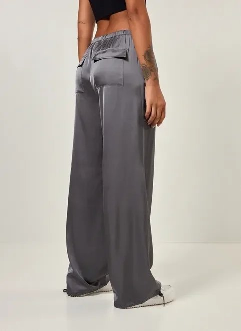 calça parachute em cetim calça parachute em cetim