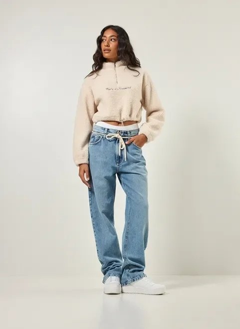 moletom de pelinho com escrito bordado moletom de pelinho com escrito bordado