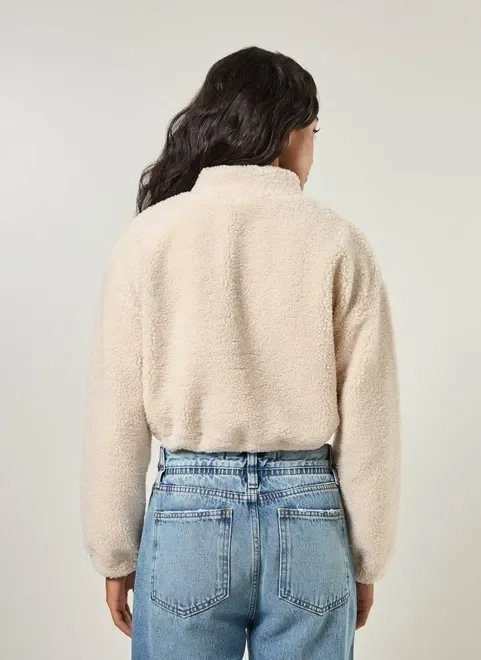 moletom de pelinho com escrito bordado moletom de pelinho com escrito bordado