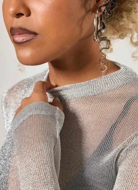 blusa manga longa em tela prateada blusa manga longa em tela prateada