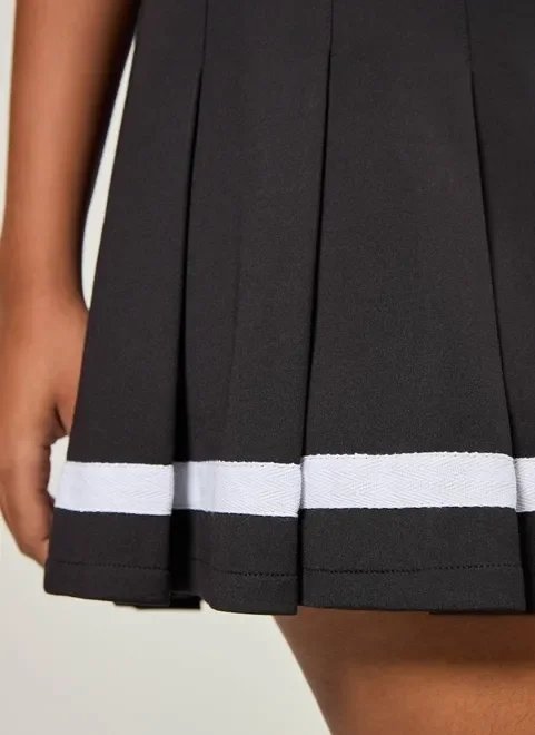 saia plissada preta com listra saia plissada preta com listra