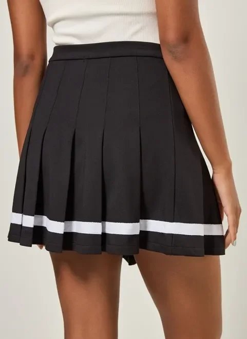 saia plissada preta com listra saia plissada preta com listra