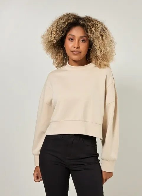 moletom amplinho com recortes moletom amplinho com recortes