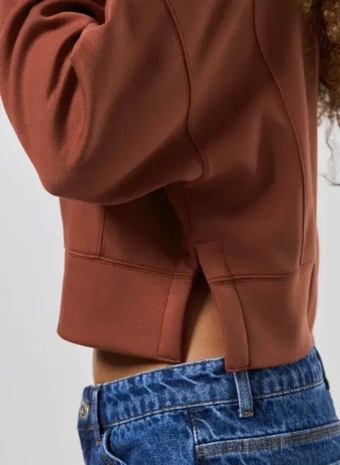 moletom amplinho com recortes moletom amplinho com recortes