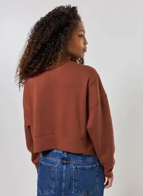 moletom amplinho com recortes moletom amplinho com recortes