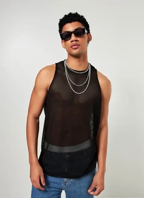 regata em tela preta regata em tela preta