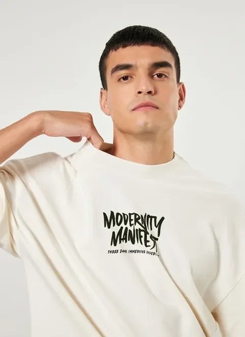 camiseta oversized estampa nas costas camiseta oversized estampa nas costas