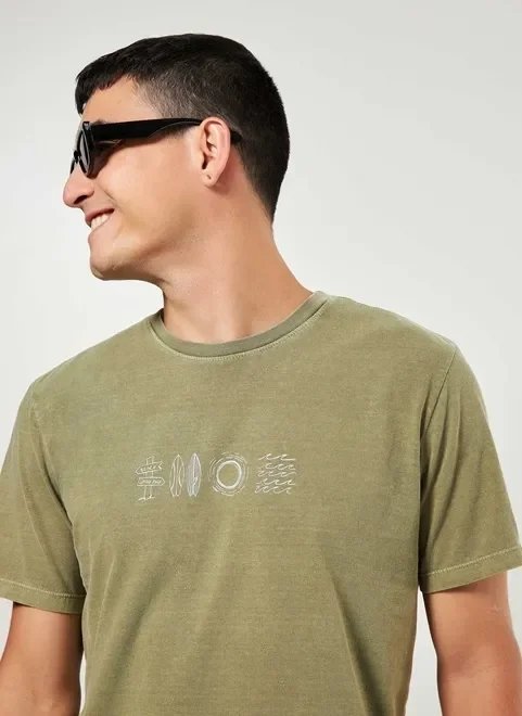 camiseta estonada verde estampa surf camiseta estonada verde estampa surf