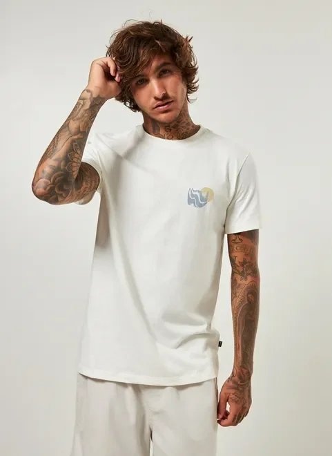 camiseta estampa ondas nas costas camiseta estampa ondas nas costas