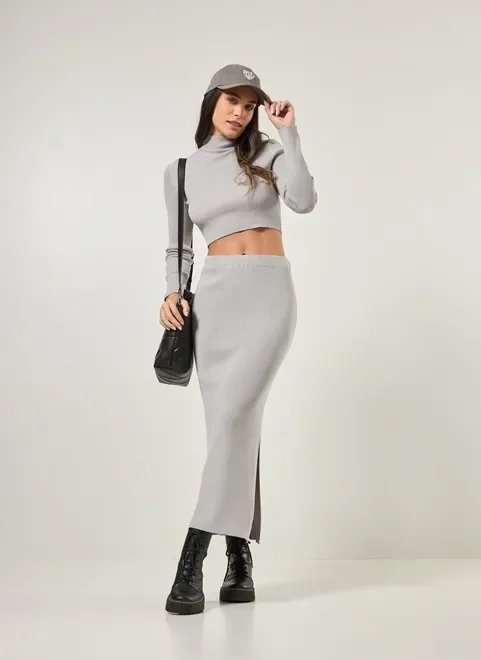 blusa manga longa com golinha em tricô cinza blusa manga longa com golinha em tricô cinza