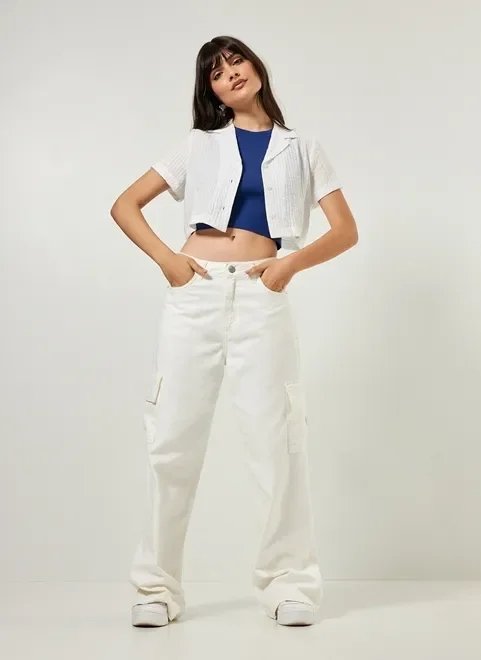 camisa cropped de manga curta texturizada camisa cropped de manga curta texturizada