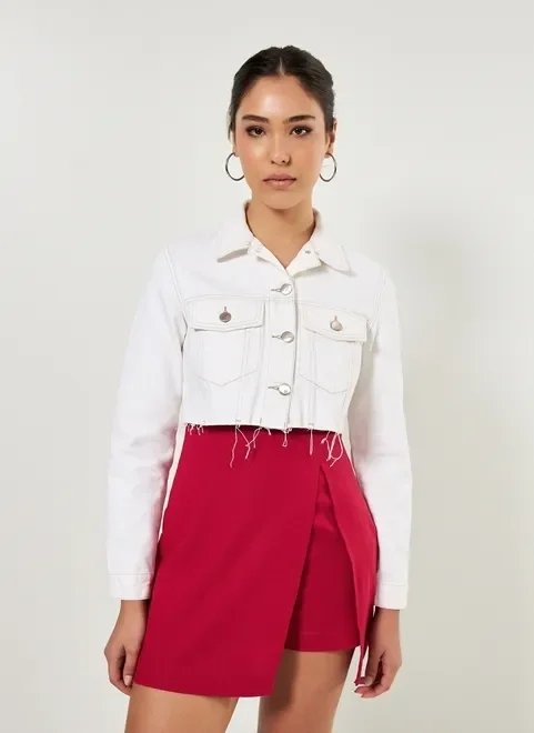 jaqueta cropped em sarja off-white jaqueta cropped em sarja off-white