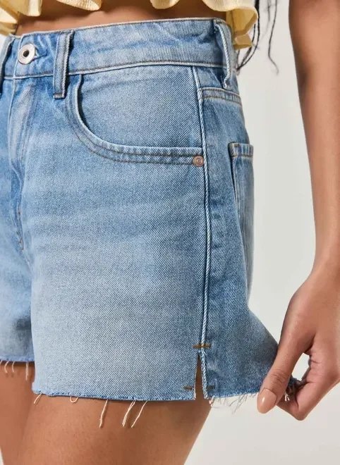 short mom jeans barra cortada short mom jeans barra cortada