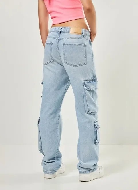 calça jeans cintura baixa cargo boyfriend calça jeans cintura baixa cargo boyfriend