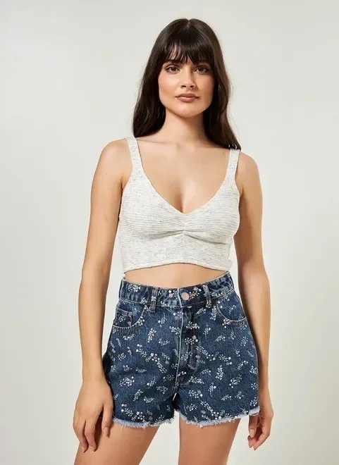 short jeans escuro com florzinhas short jeans escuro com florzinhas