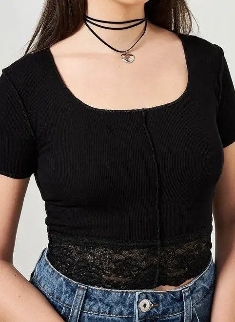 blusa com barra de renda blusa com barra de renda