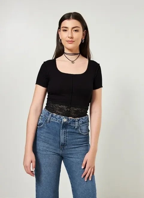 blusa com barra de renda blusa com barra de renda