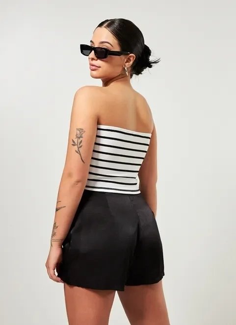 cropped sem alças em malha listrada cropped sem alças em malha listrada