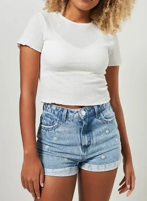 blusa mini tee em malha texturizada blusa mini tee em malha texturizada