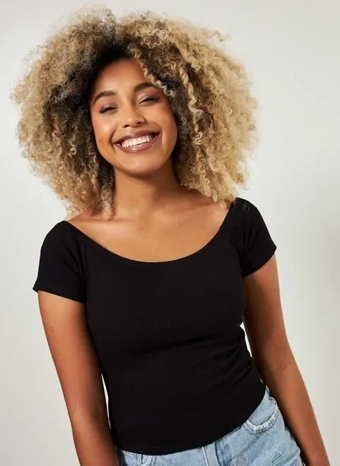 blusa básica ombro a ombro blusa básica ombro a ombro