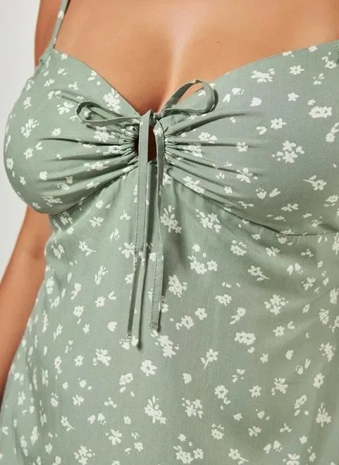 vestido midi verde seco com florzinhas vestido midi verde seco com florzinhas