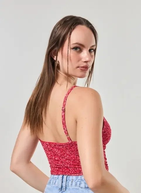 cropped com tule vermelho estampado cropped com tule vermelho estampado