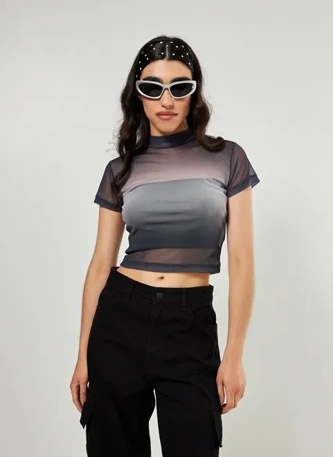 blusa em tule degradê preto e cinza blusa em tule degradê preto e cinza