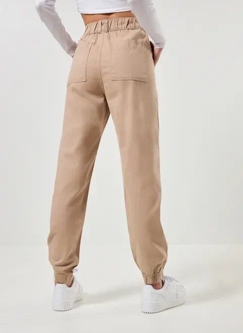 calça jogger em sarja com elástico calça jogger em sarja com elástico