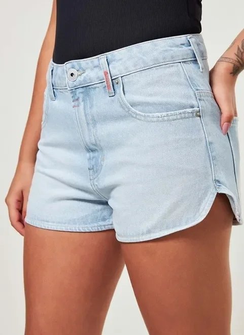 short jeans runner com bordado short jeans runner com bordado