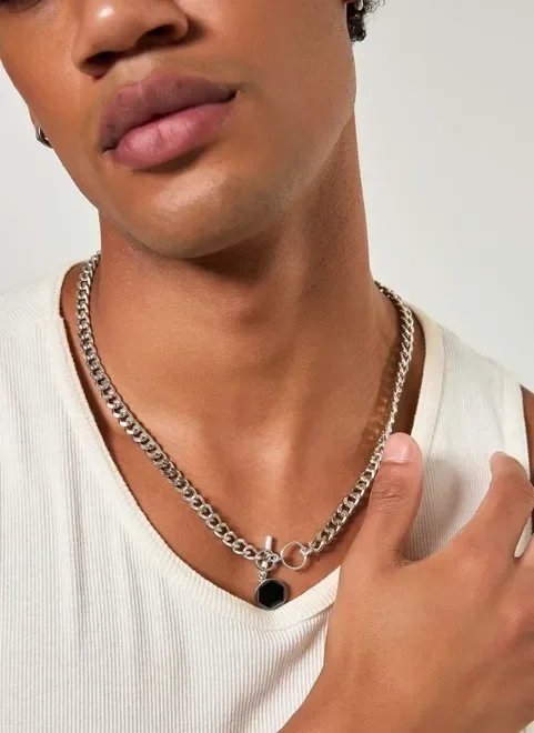 colar corrente prateada com pingente colar corrente prateada com pingente