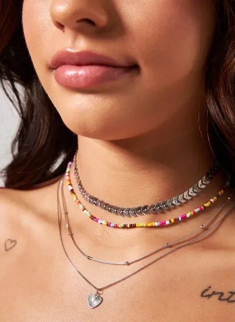 chokers e colares miçangas e coração chokers e colares miçangas e coração