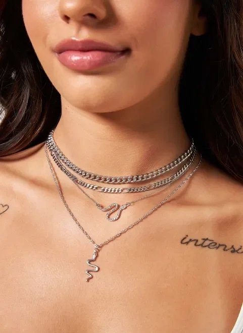 chokers e colares cobra com strass chokers e colares cobra com strass