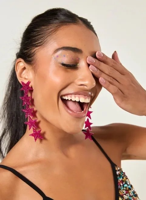brinco de estrelas rosa com brilho brinco de estrelas rosa com brilho