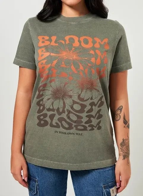 camiseta verde estampada em malha circular camiseta verde estampada em malha circular