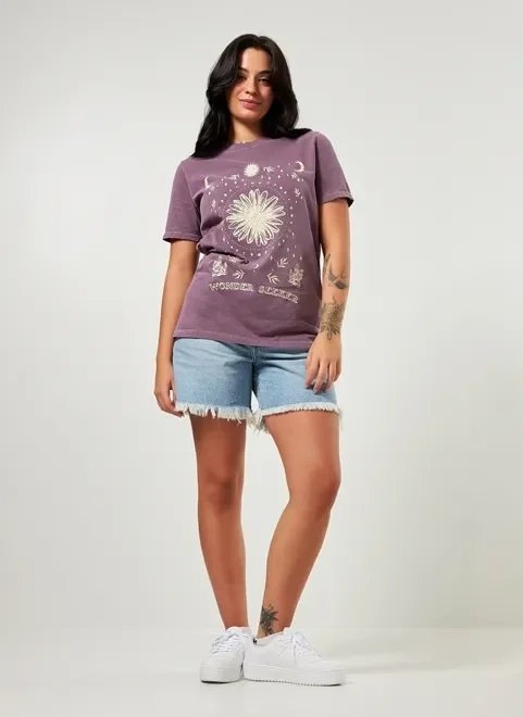 camiseta roxa com estampa mística camiseta roxa com estampa mística