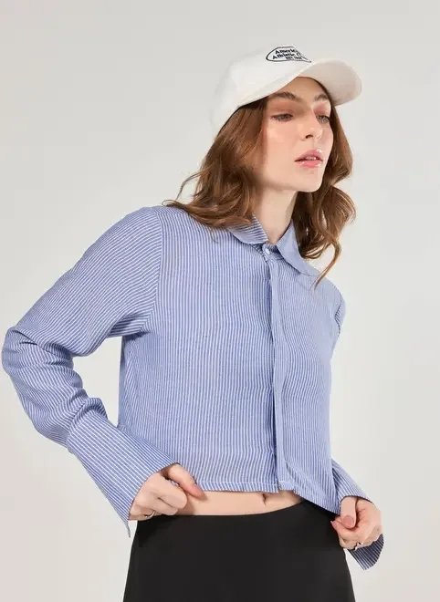 camisa cropped listrada azul camisa cropped listrada azul