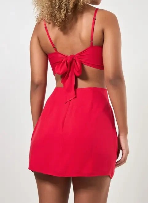 vestido macaquinho curto com fenda vestido macaquinho curto com fenda