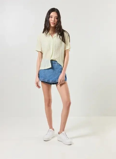 camisa manga curta com textura camisa manga curta com textura