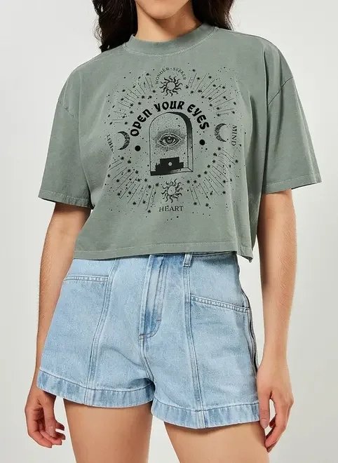 camiseta cropped estonada mística com veludo camiseta cropped estonada mística com veludo