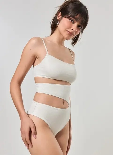 maiô brilhoso com recortes maiô brilhoso com recortes