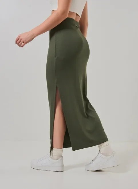saia midi em malha canelada com fenda saia midi em malha canelada com fenda