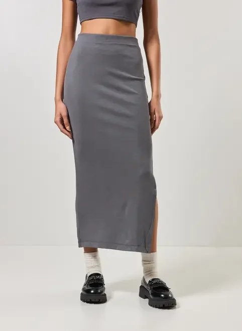 saia midi em malha canelada com fenda saia midi em malha canelada com fenda