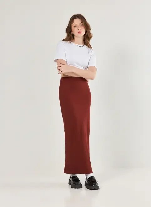 saia midi em malha canelada com fenda saia midi em malha canelada com fenda