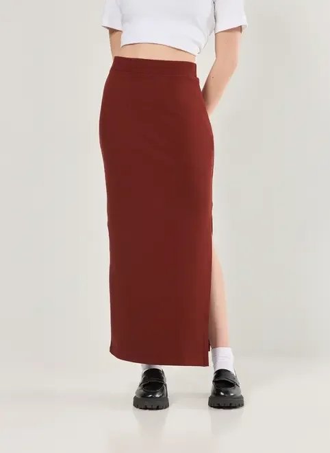 saia midi em malha canelada com fenda saia midi em malha canelada com fenda